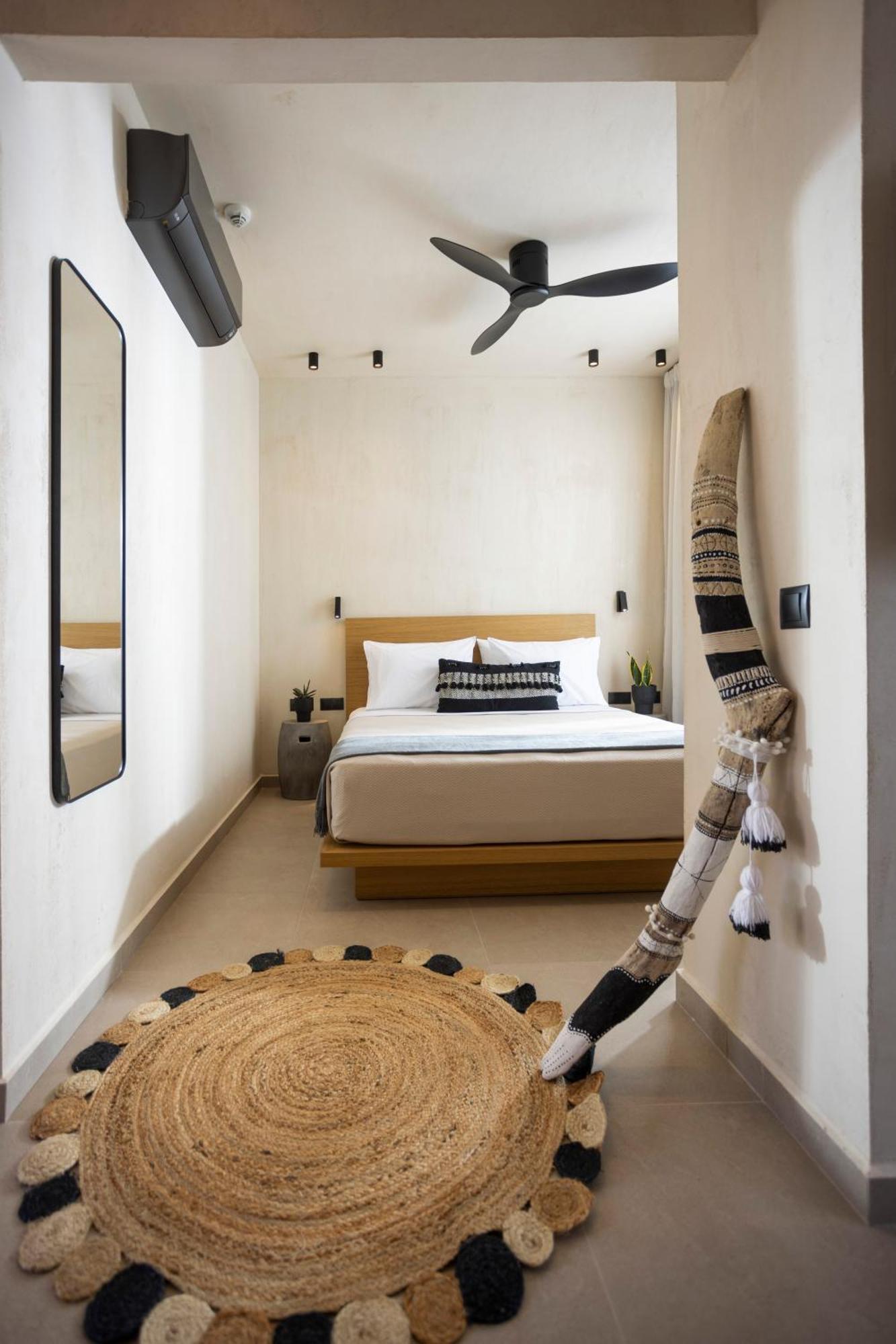 Pnoes Luxury Suites Палиури Экстерьер фото