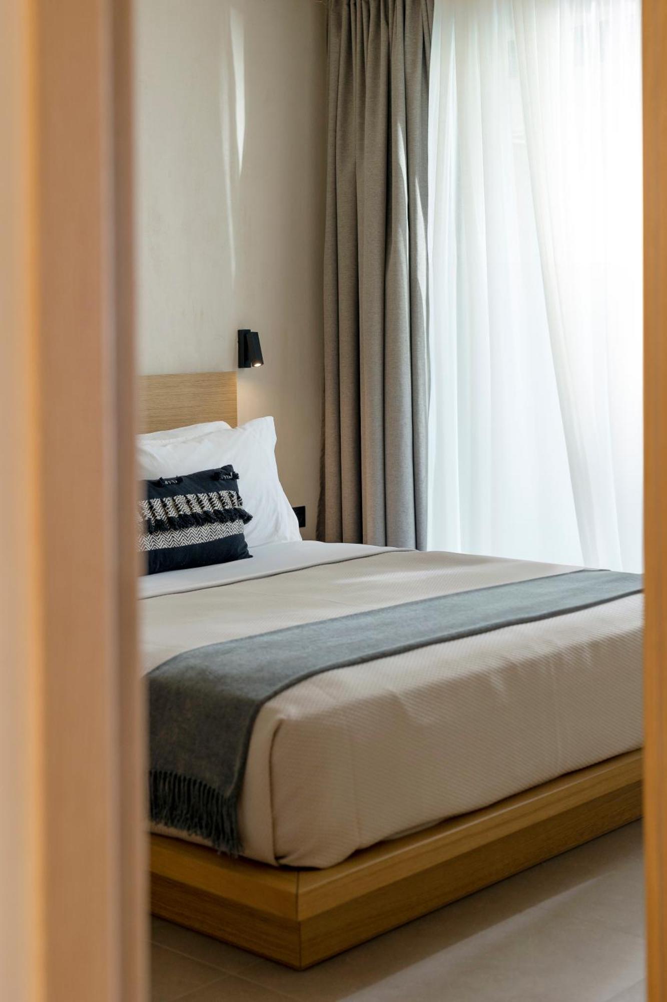 Pnoes Luxury Suites Палиури Экстерьер фото